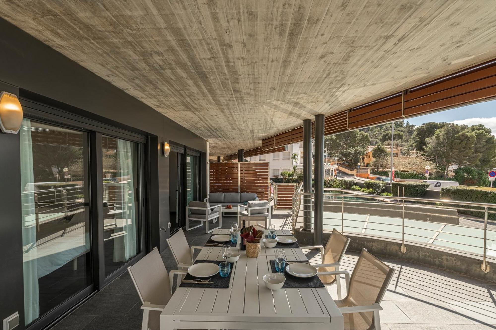 Apartamento Con Gran Terraza Delante Del Mar Roses Extérieur photo